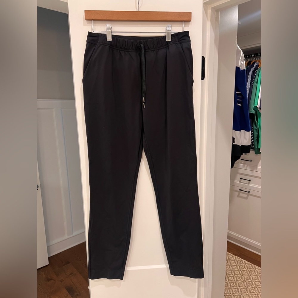 Lululemon On the Fly 7/8 Pants in Black Size 4